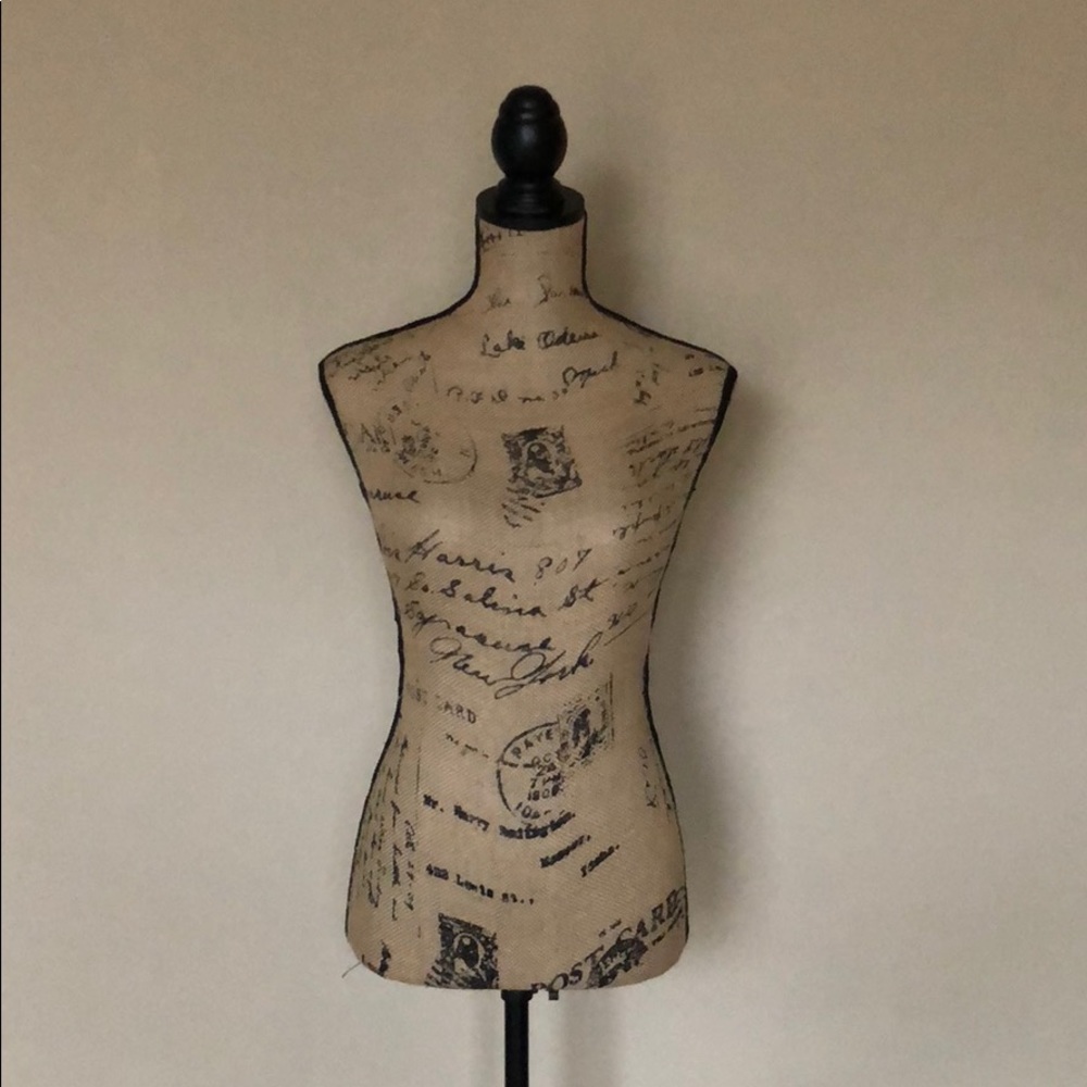 Printed Burlap Mannequin